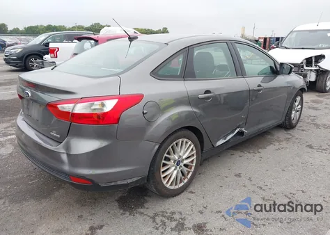 2014 Ford Focus Se z USA, uszkodzony, nr VIN 1FADP3F27EL460730